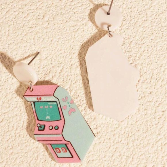 ⭐️❤️ FREE Game Console Gamer Hipster Hippie Retro Chic Glam Artsy Hip Earrings - Picture 3 of 9